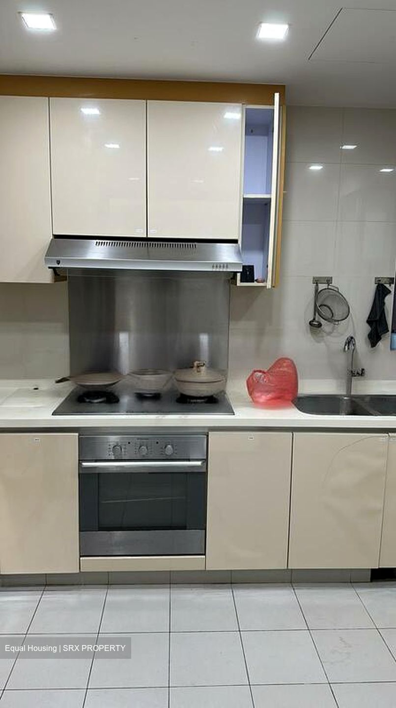 City Square Residences (D8), Condominium #462659031